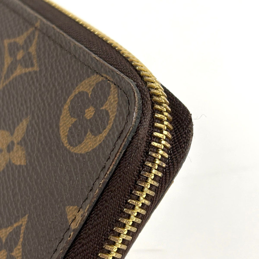 Louis Vuitton Portefeuille Clemence Zip Around Wallet Monogram Brown Fuchsia — view 3