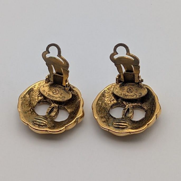 Chanel Earrings CC Logo Camellia Gold Vintage 23 for Both Ears — view 6