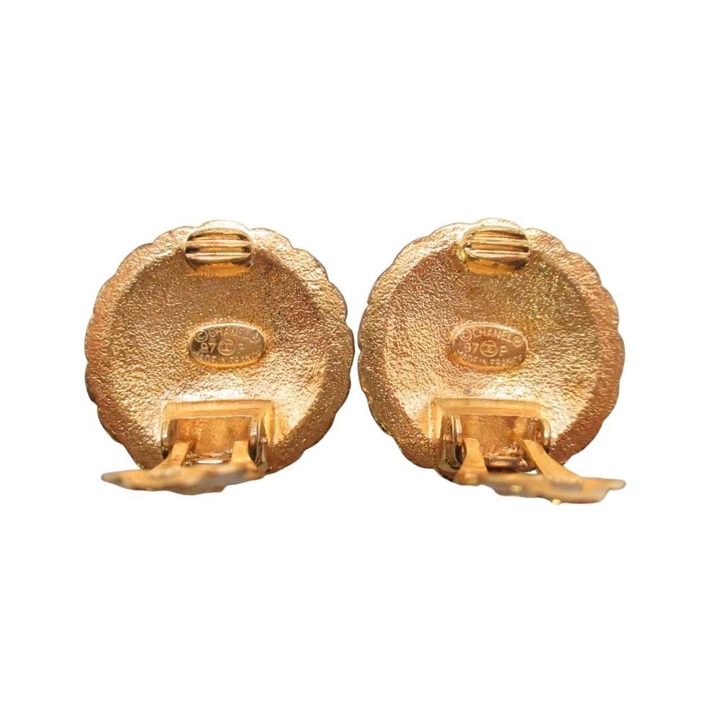Chanel Vintage CC Logo Earrings Round — view 3
