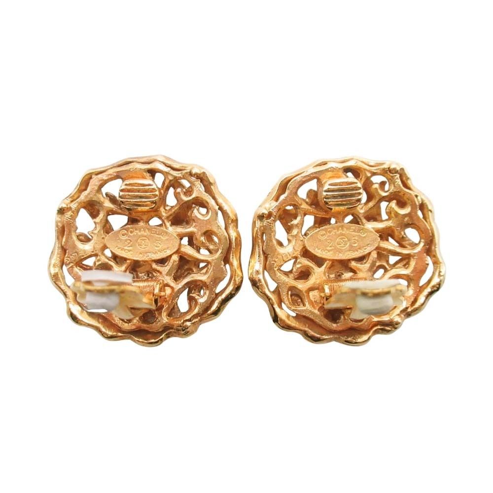 Chanel Vintage CC Logo Earrings Round — view 3