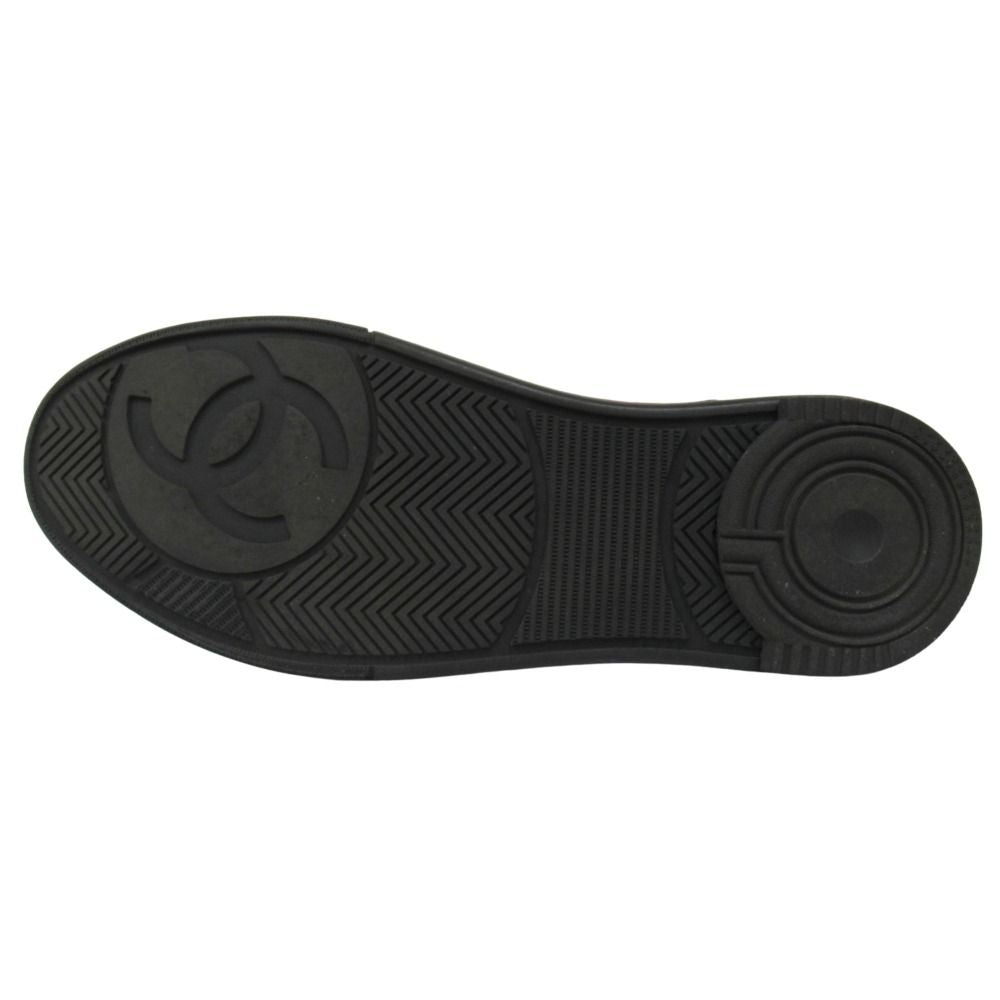 Chanel CC Logo Sneakers Shoes Low Cut Suede Leather — view 7
