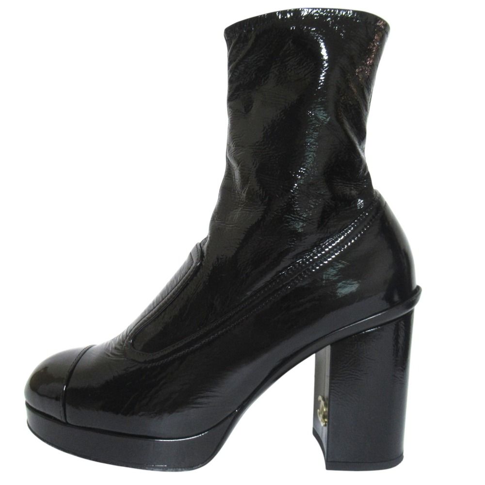 Chanel 23k CC Logo Patent Leather Short Boots Black — view 2