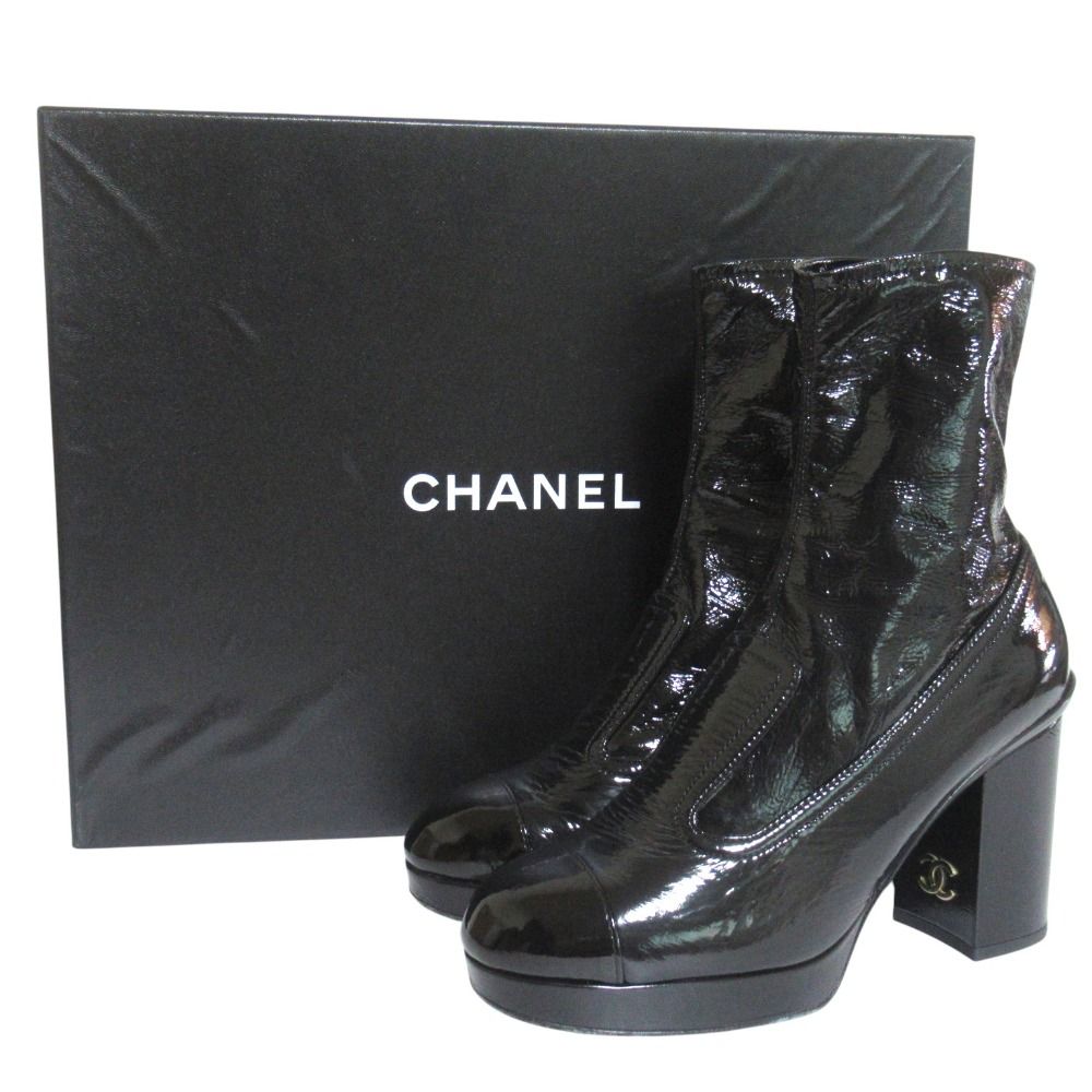 Chanel 23k CC Logo Patent Leather Short Boots Black — view 9