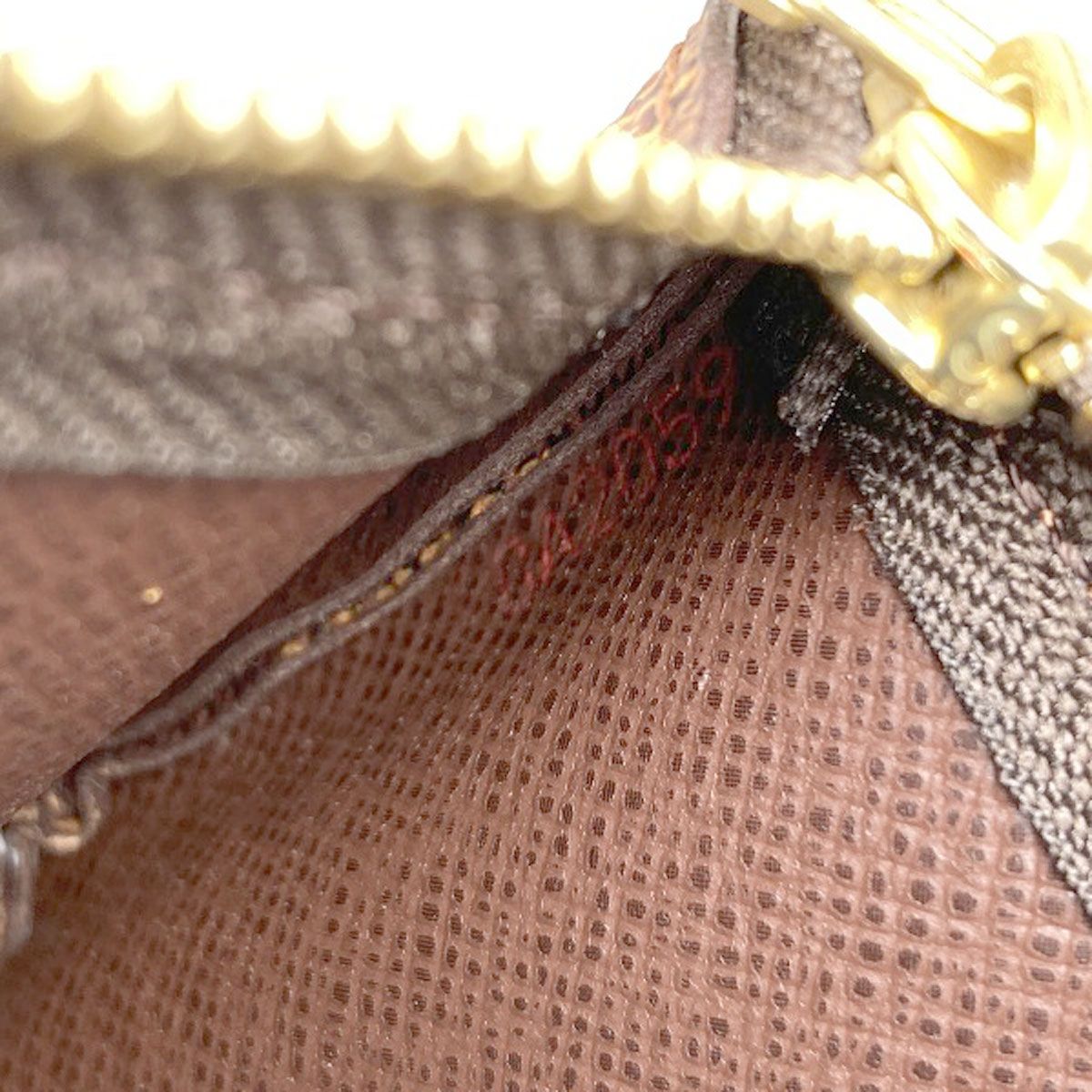 Louis Vuitton Pochette Cles Coin Case Damier Canvas — view 6