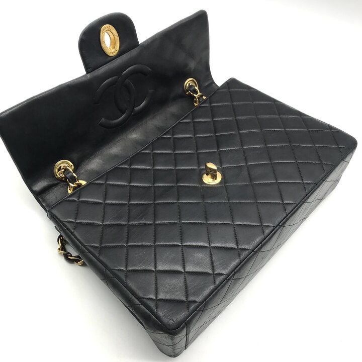 Chanel Big CC Logo Quilted Turnlock Lambskin Chain Shoulder Bag Black — view 8