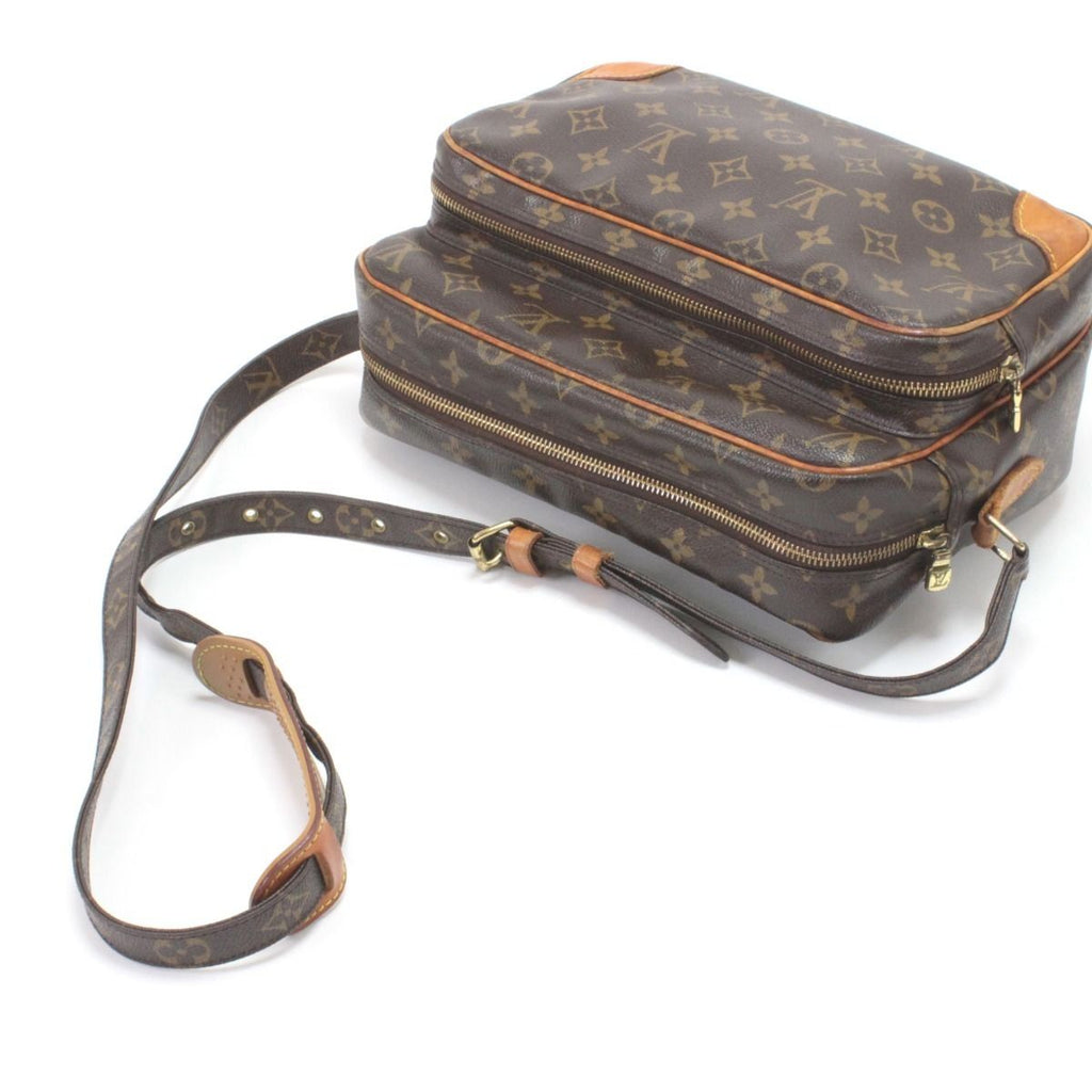 Louis Vuitton Shoulder Bag — view 4
