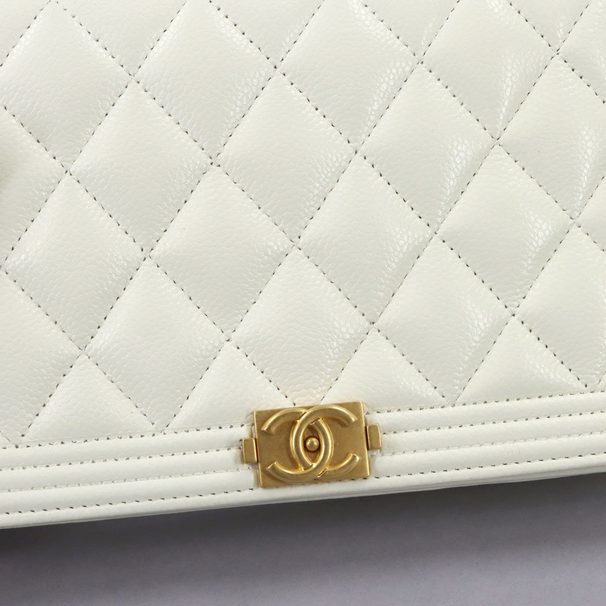 Chanel Chain Wallet Caviar Leather White Gold — view 8