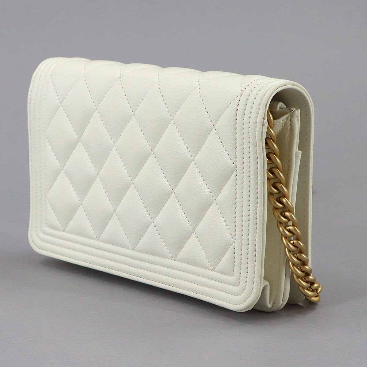 Chanel Chain Wallet Caviar Leather White Gold — view 3
