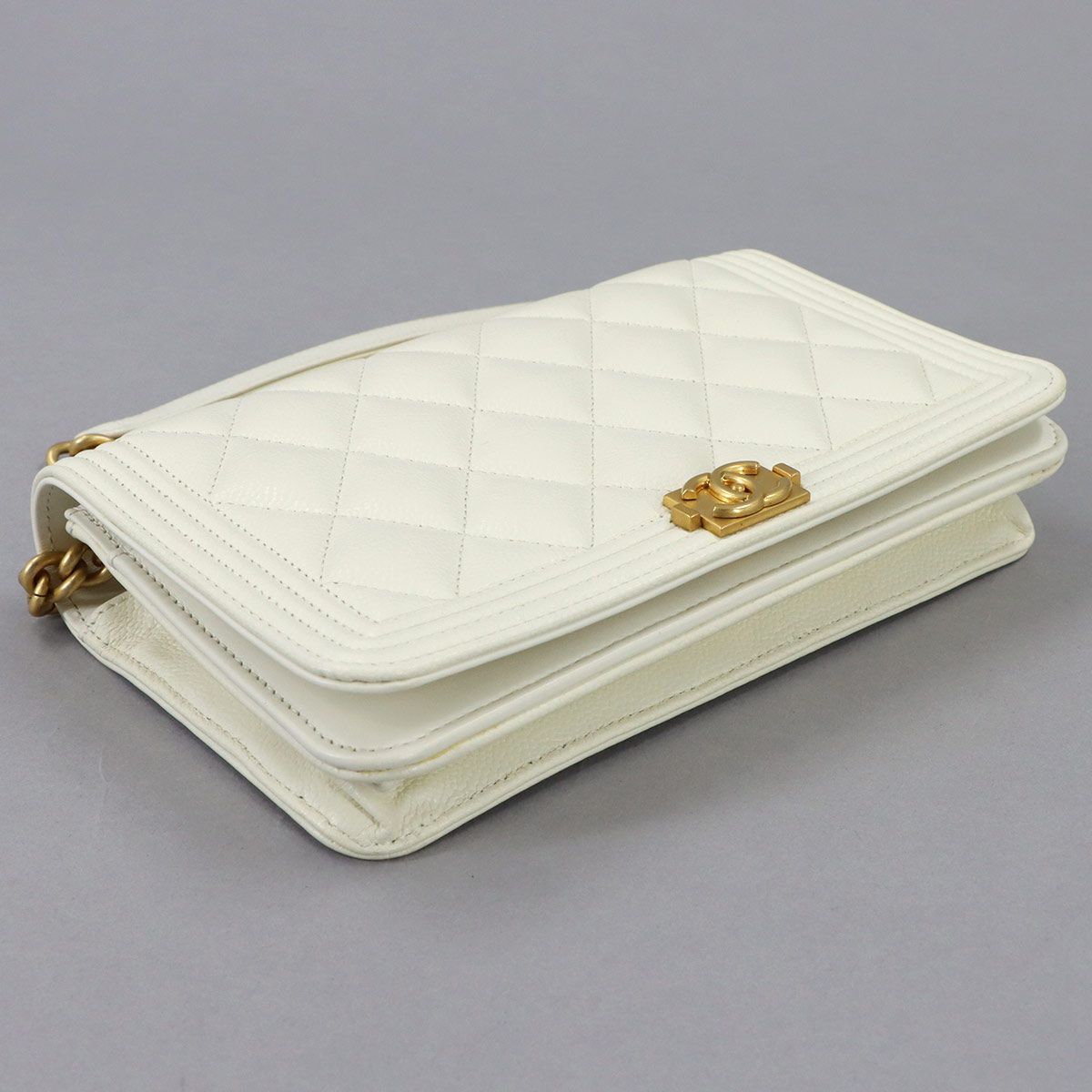 Chanel Chain Wallet Caviar Leather White Gold — view 4