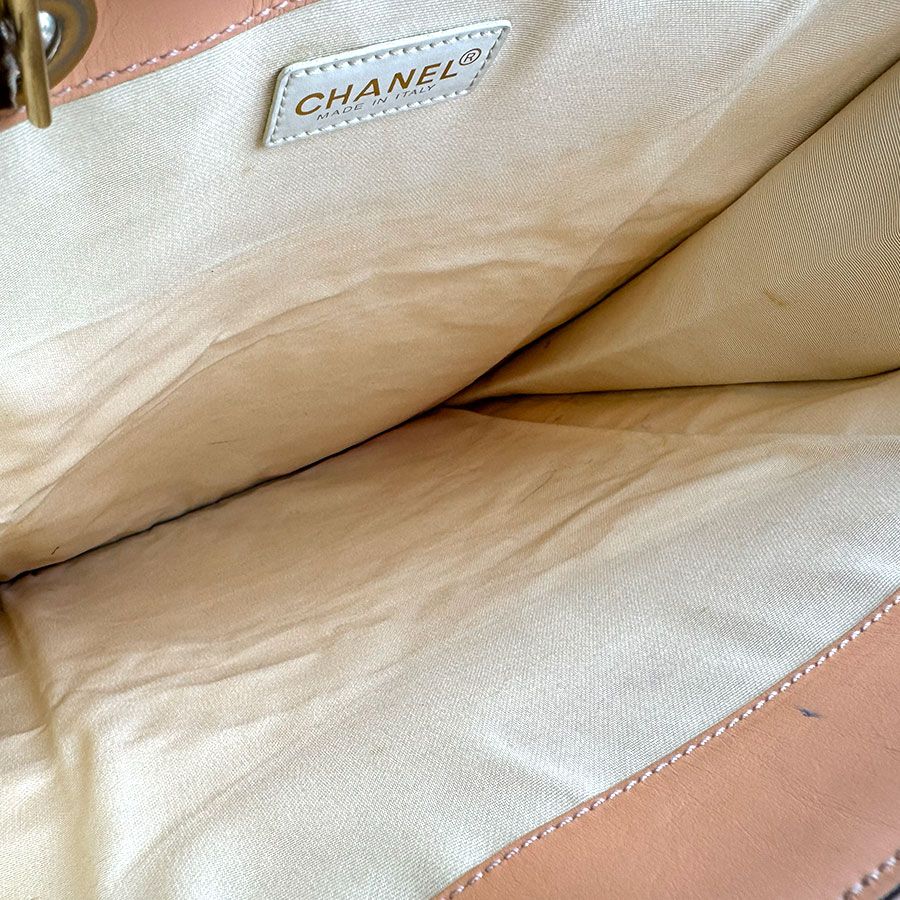 Chanel Handbag Pink — view 5