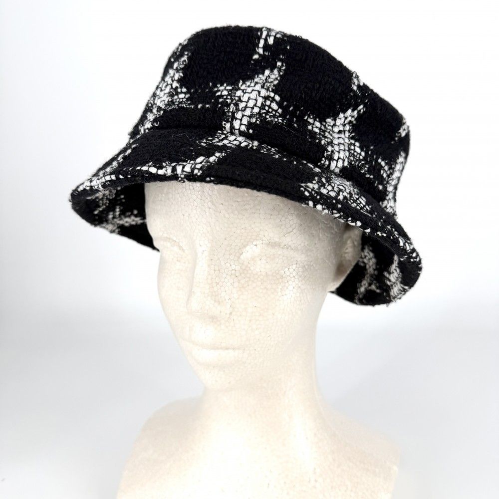 Chanel Hat Tweed Bucket Hat CC Logo M Black White — view 2