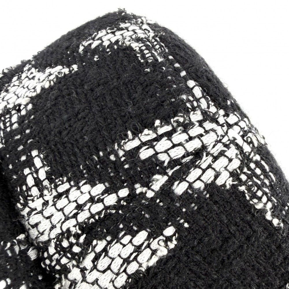 Chanel Hat Tweed Bucket Hat CC Logo M Black White — view 9