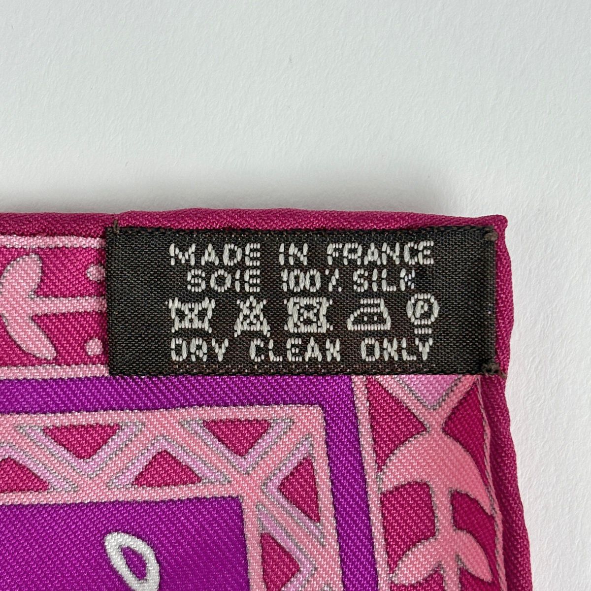 Hermes Carre 90 Cavaliers du Caucase Caucasian Knight Scarf Silk Purple — view 2