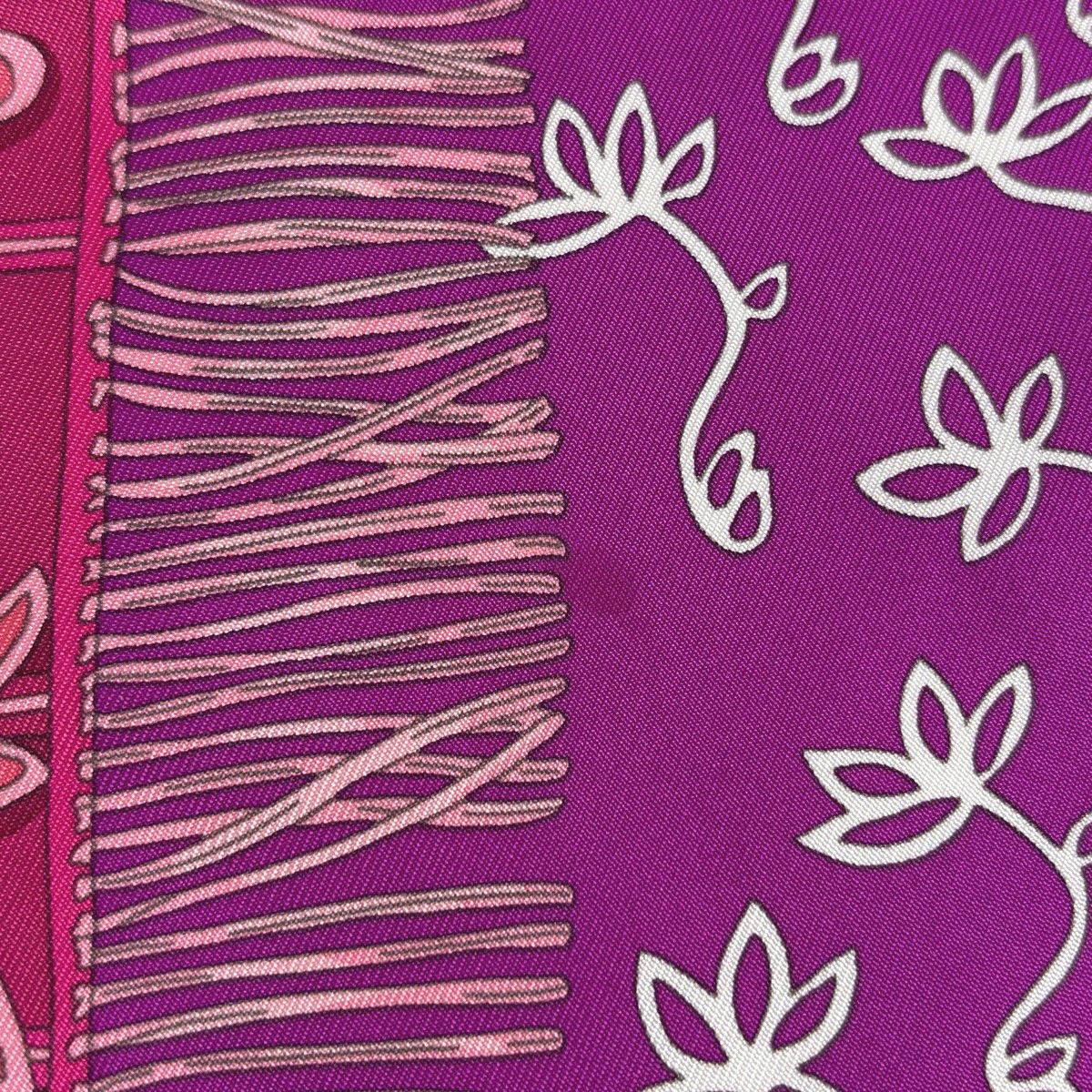 Hermes Carre 90 Cavaliers du Caucase Caucasian Knight Scarf Silk Purple — view 3