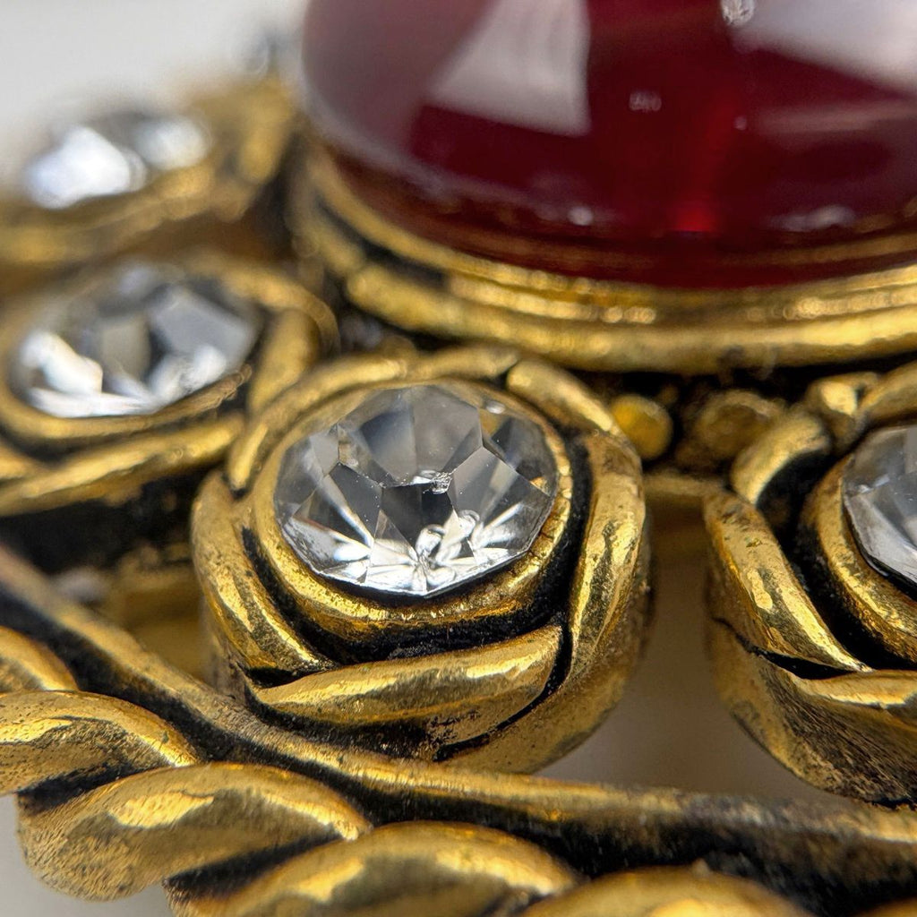 Chanel Color Stone Round Brooch Gripoix Line Gold — view 3