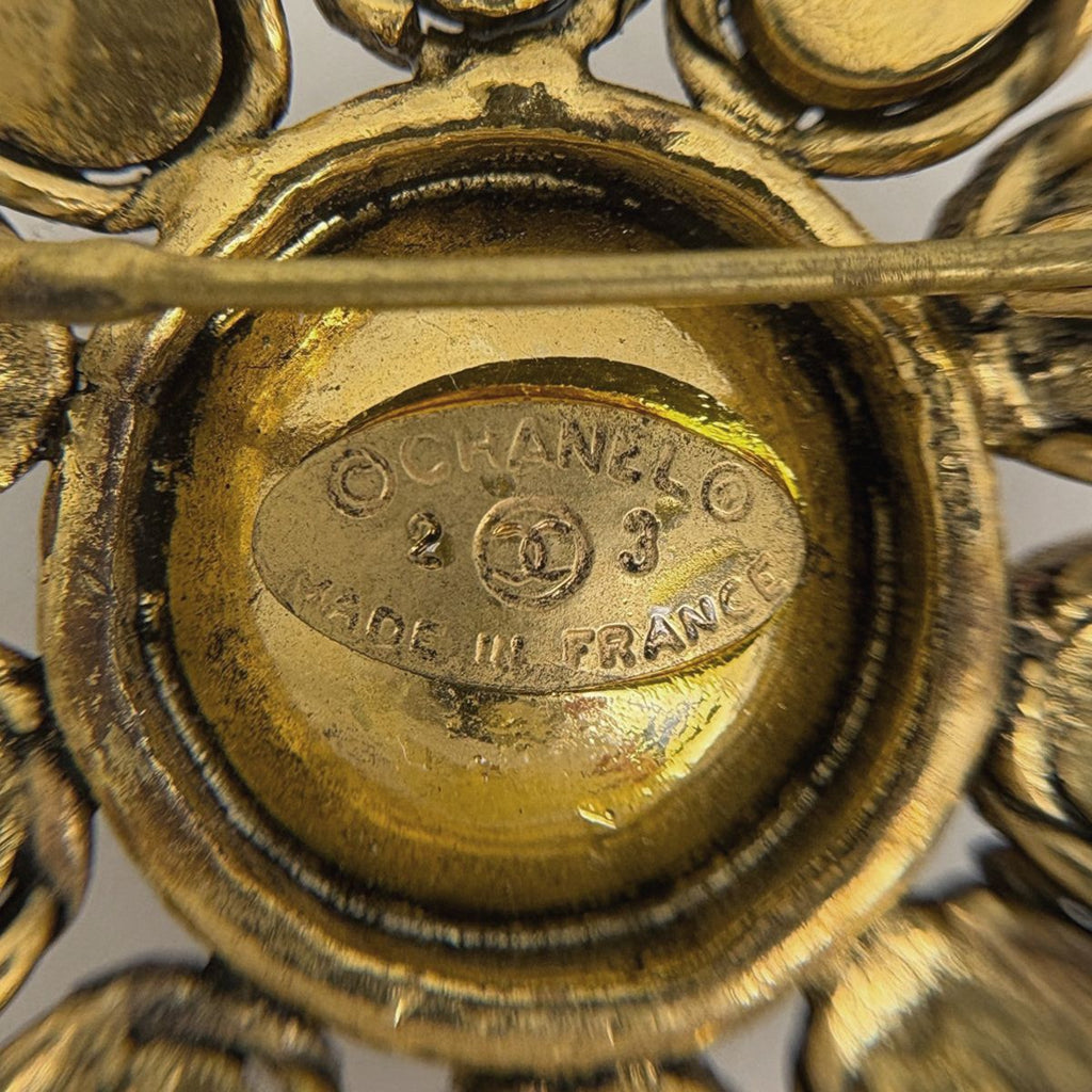 Chanel Color Stone Round Brooch Gripoix Line Gold — view 6
