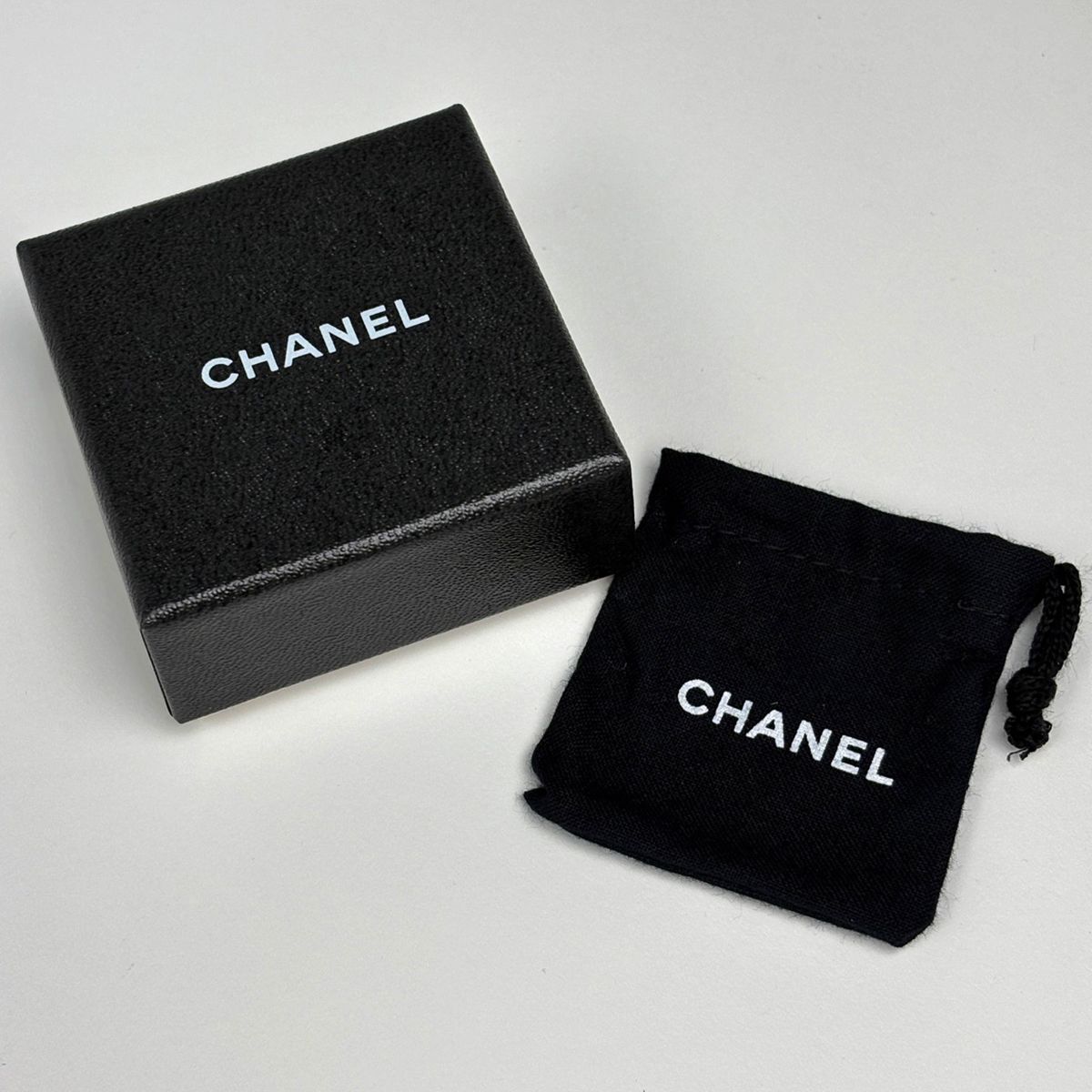 Chanel CC Logo Brooch Camellia Gold Plated White — view 5