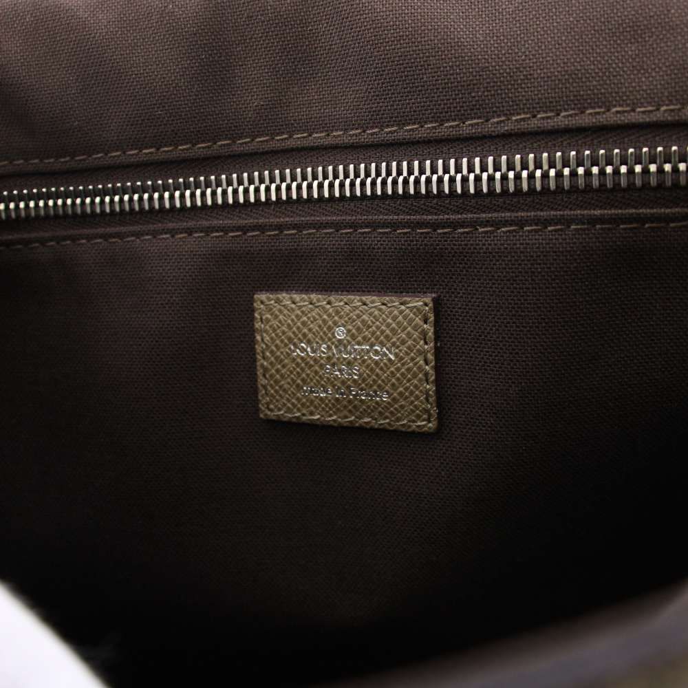 Louis Vuitton Taiga Roman PM Shoulder Bag Leather Gray YT — view 5