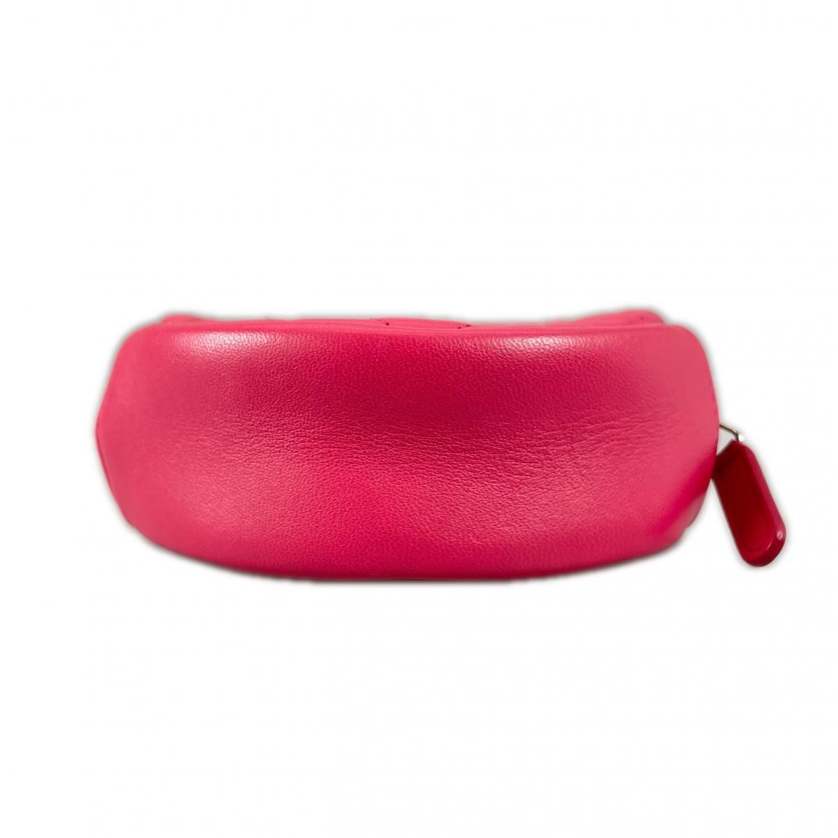 Chanel CC Logo Round Chain Quilted Mini Shoulder Bag Pink — view 4