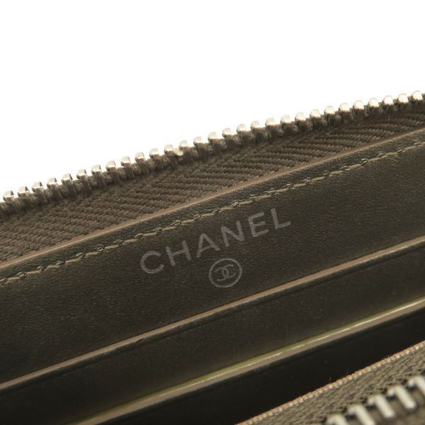 Chanel Caviar Compact Wallet — view 9