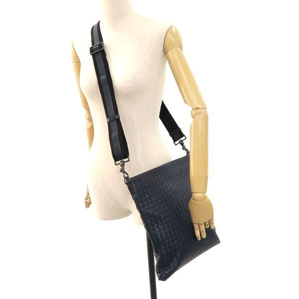Bottega Veneta Intreccia Tradition Messenger Bag — view 9