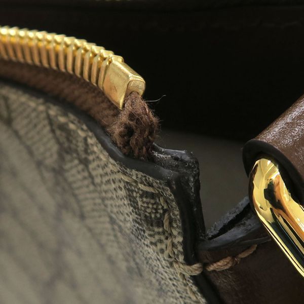 Gucci GG Supreme Messenger Bag — view 5