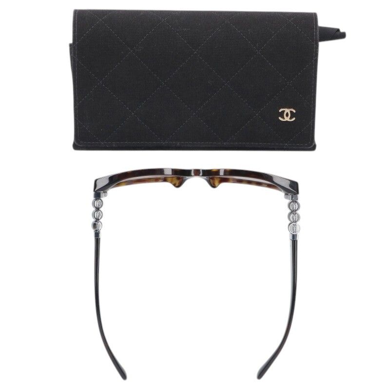 Chanel Side Faux Pearl Oval Eyewear — view 3
