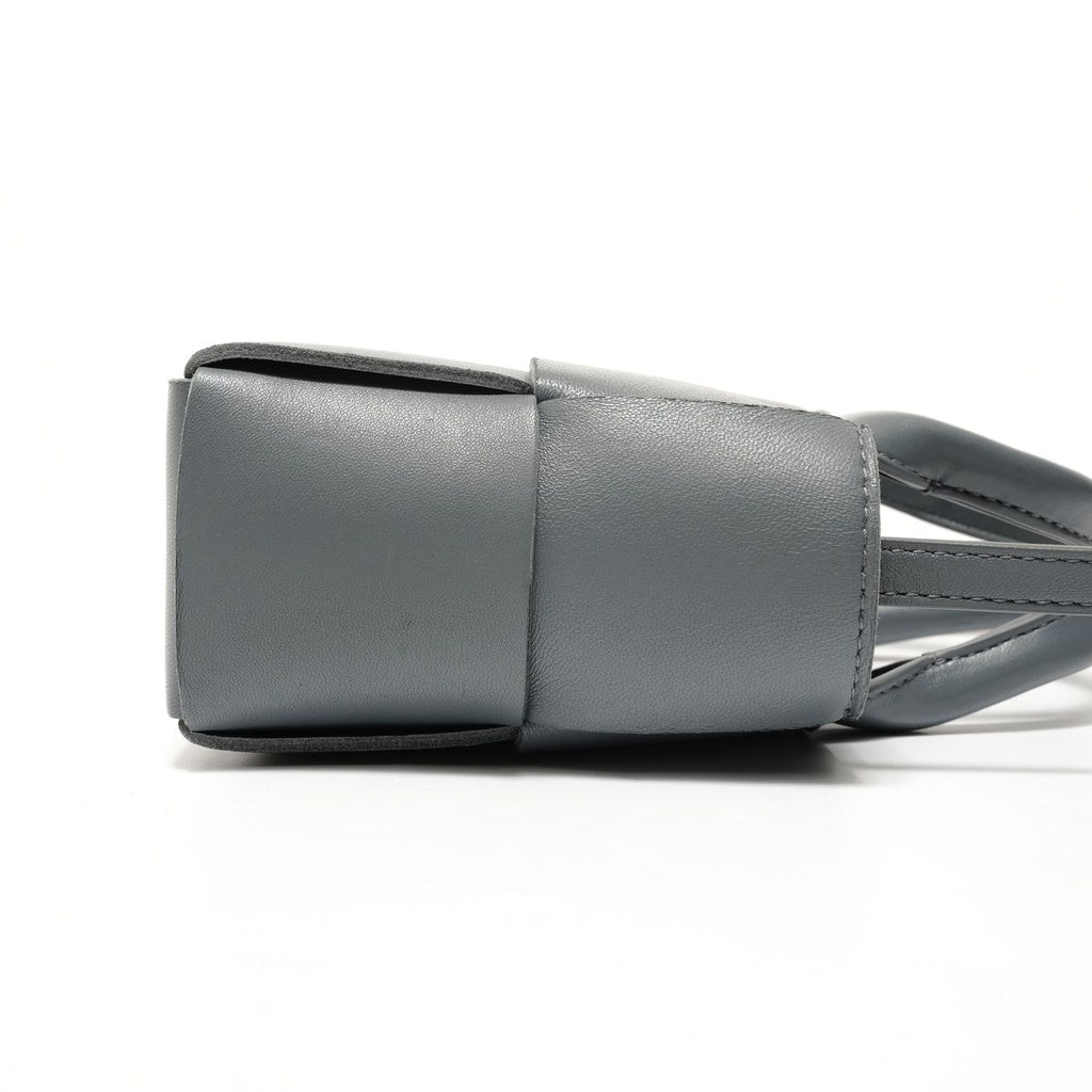 Bottega Veneta Handbag Maxi Intrecciato Mini Arco 2-Way — view 5