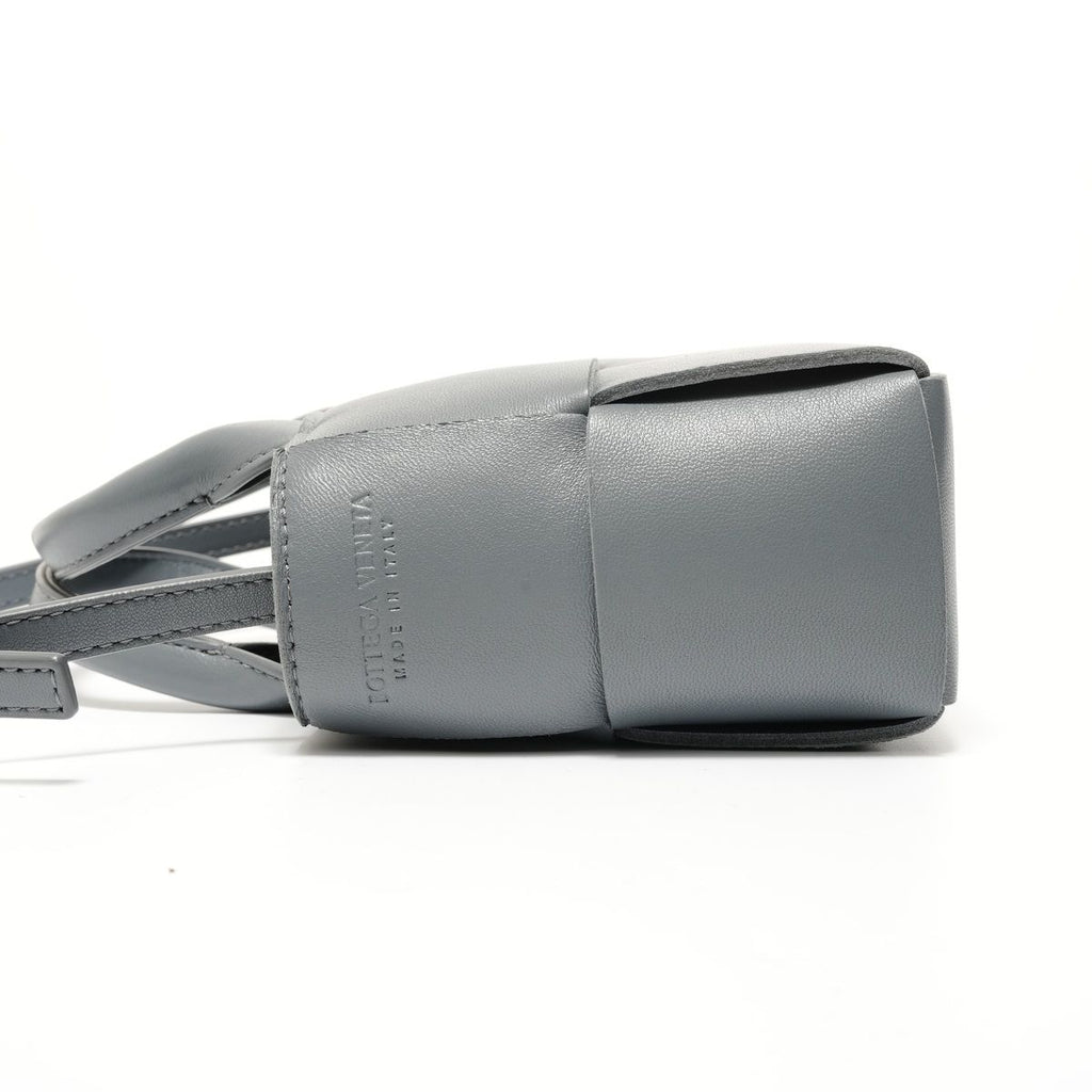 Bottega Veneta Handbag Maxi Intrecciato Mini Arco 2-Way — view 4