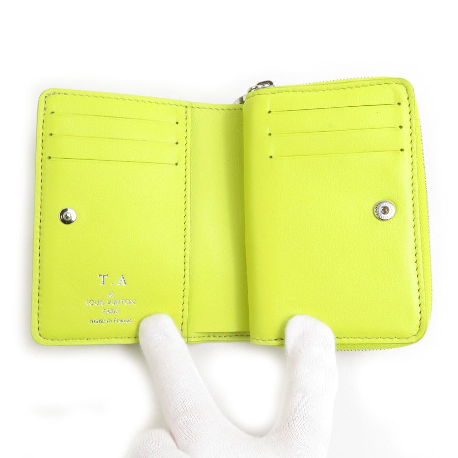 Louis Vuitton Bifold Wallet Portefeuille — view 3