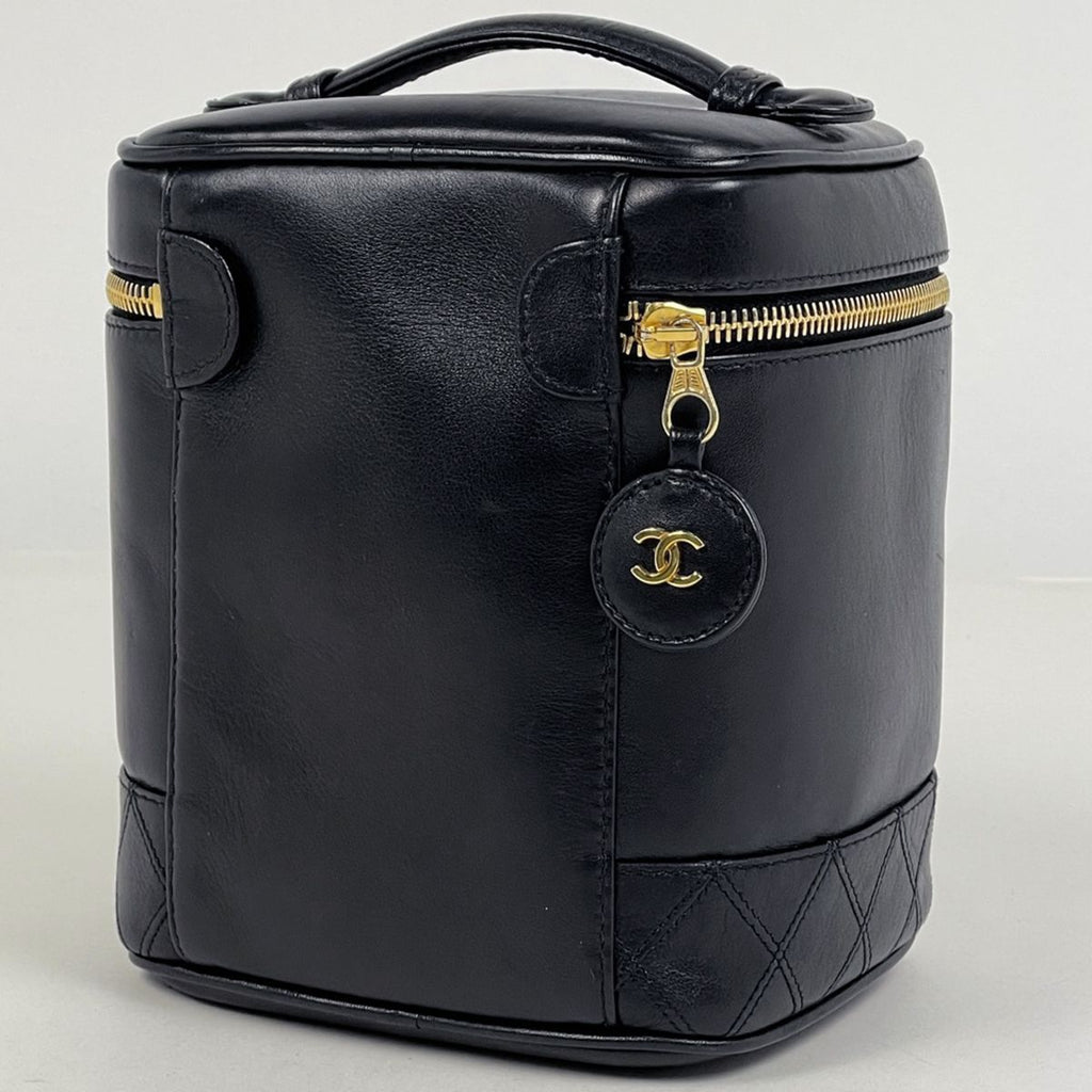 Chanel CC Logo Vanity Bicolor Makeup Pouch Leather Black — view 2