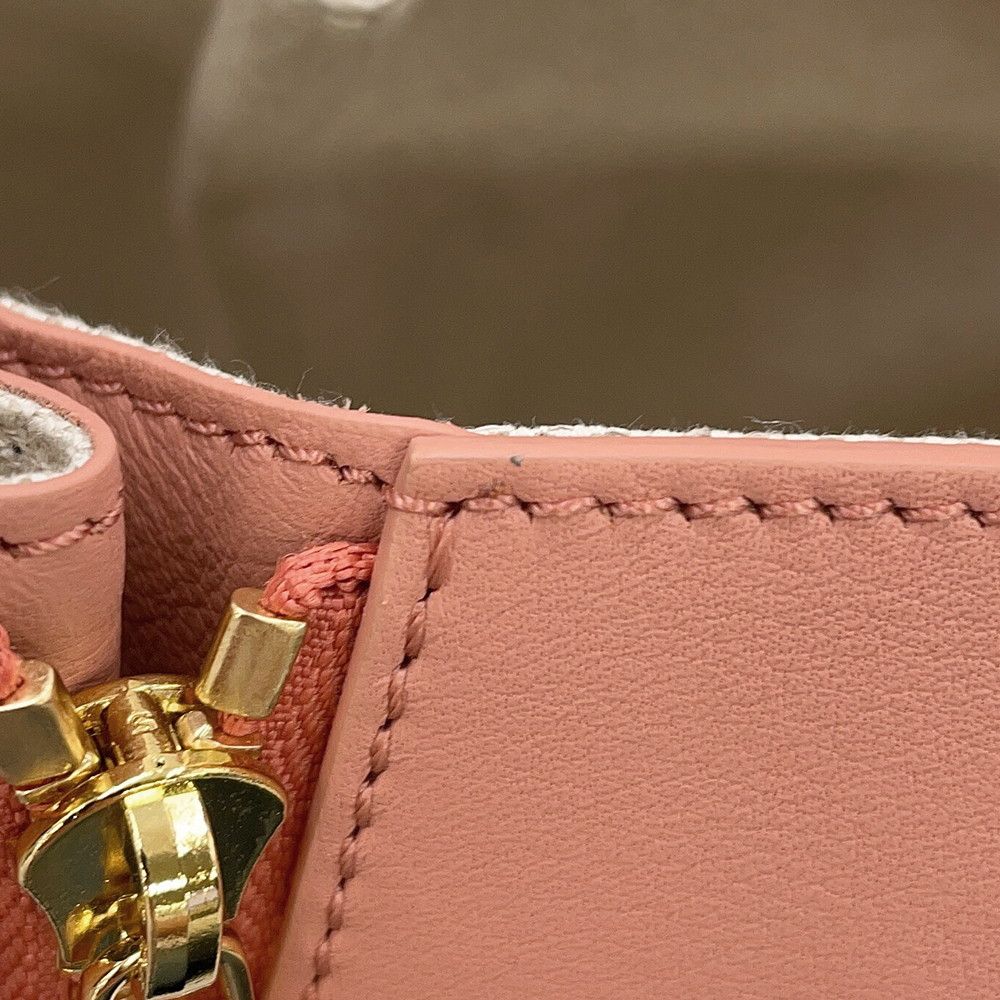 Loewe Handbag Hammock Compact Calf Leather 2-Way Pink — view 7