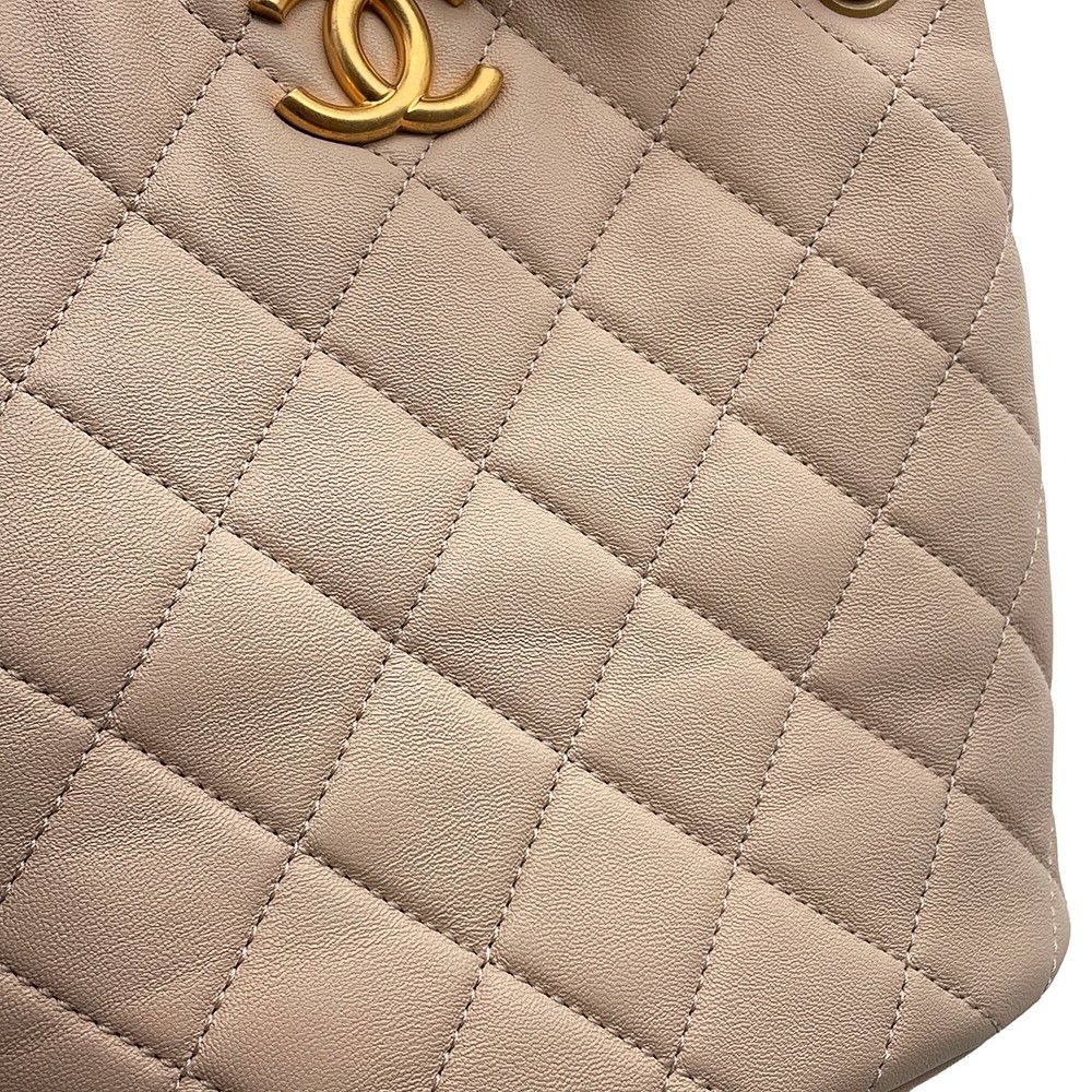 Chanel Chain Shoulder Bag Small Quilted CC Logo Lambskin 2-Way — view 7
