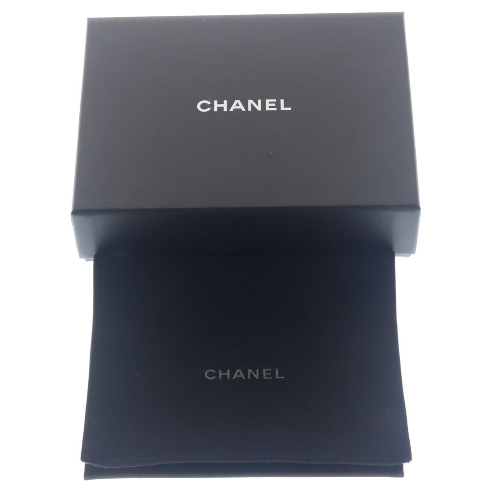 Chanel Quilted Star Logo Small Flap Wallet Trifold Coin Case White Leather — view 6