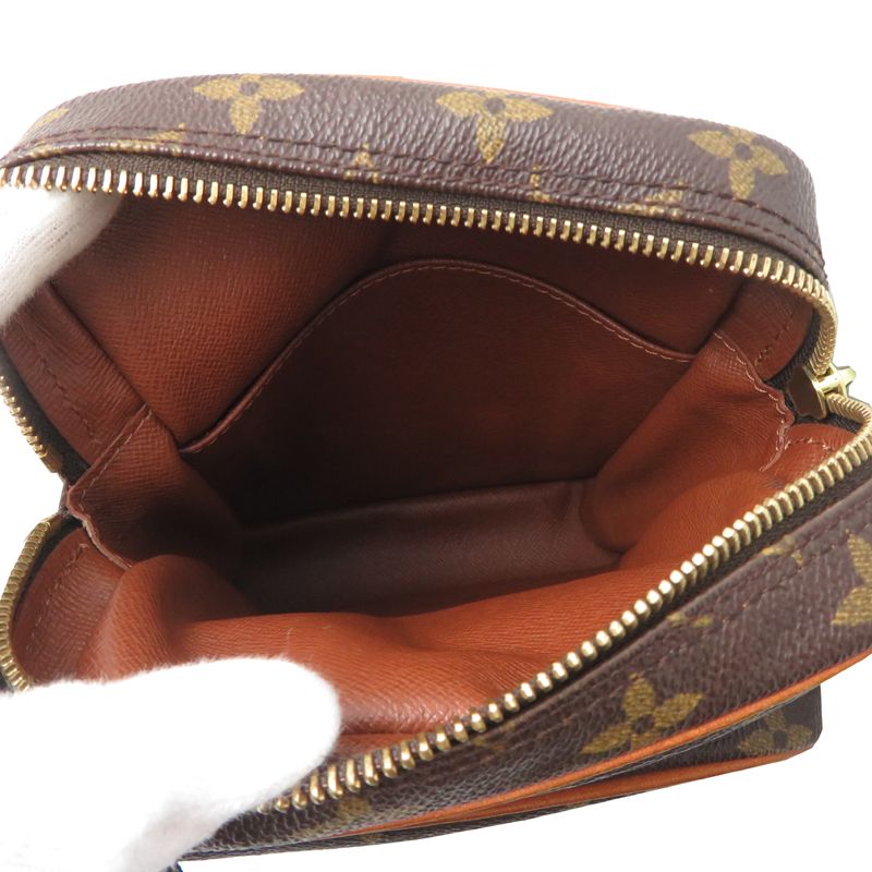 Louis Vuitton Shoulder Bag — view 6
