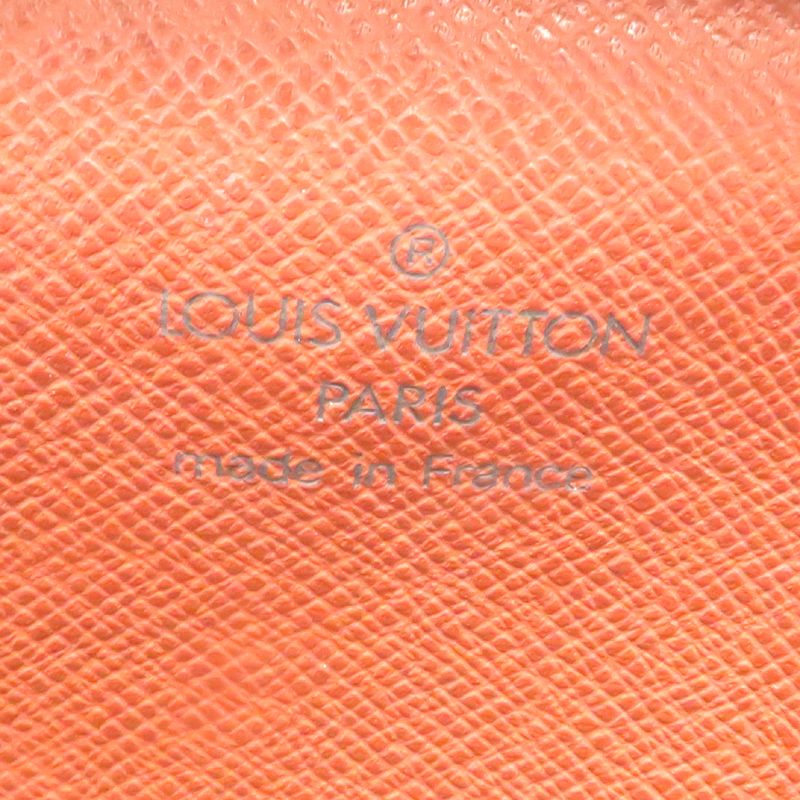 Louis Vuitton Shoulder Bag — view 7