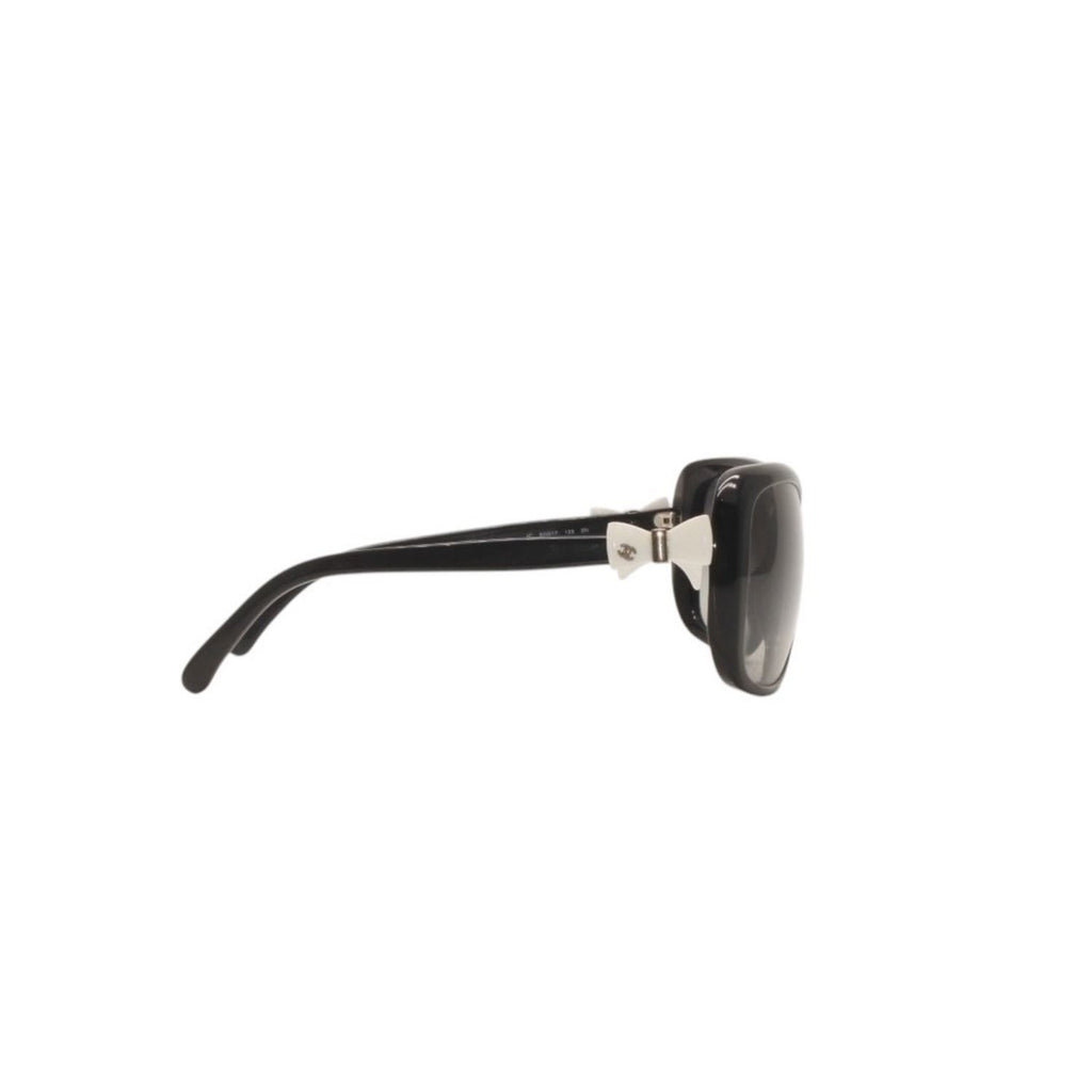 Chanel Sunglasses Eyewear CC Logo White Black — view 5