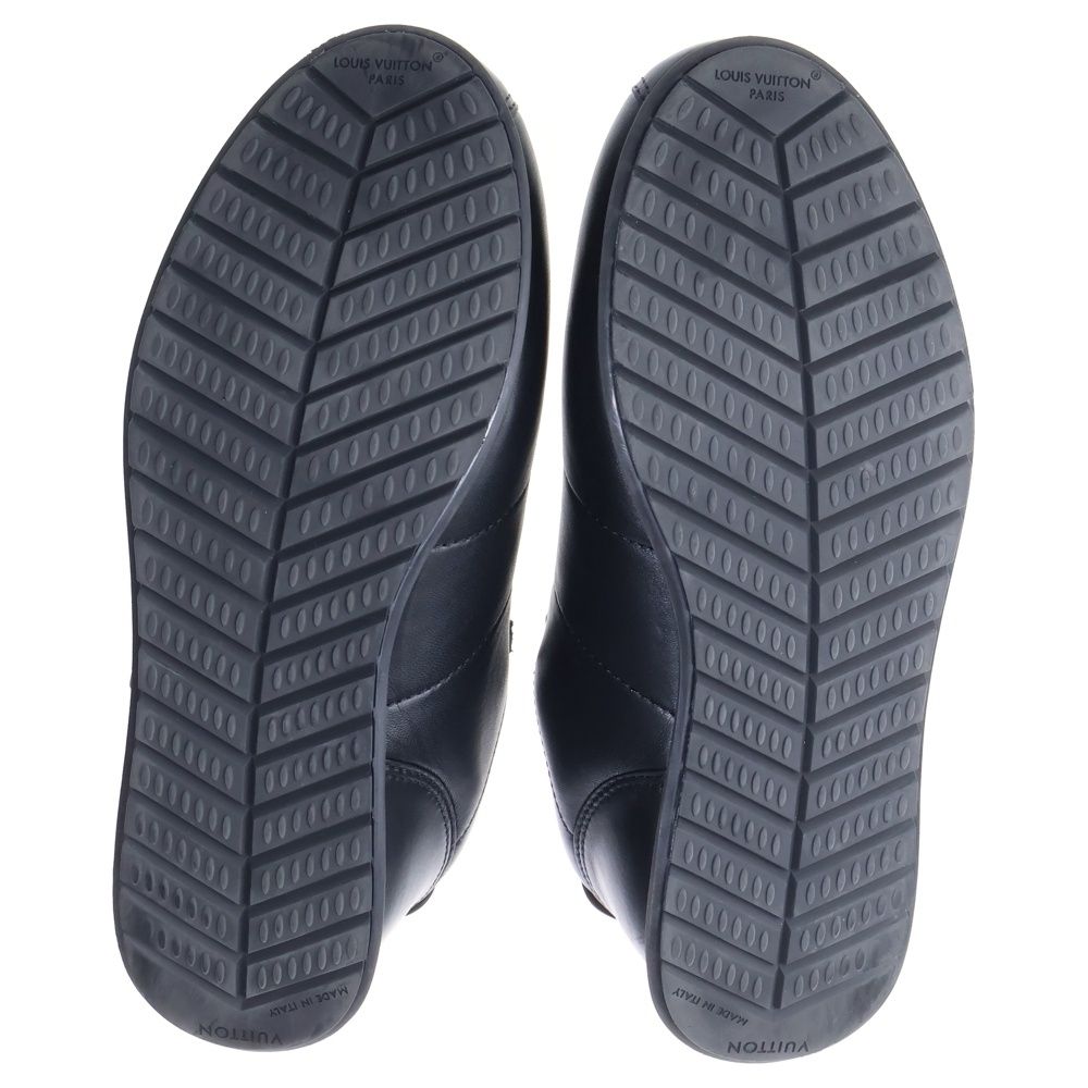 Louis Vuitton LV Buttersoft Padded Leather Low Cut Sneakers Black — view 5