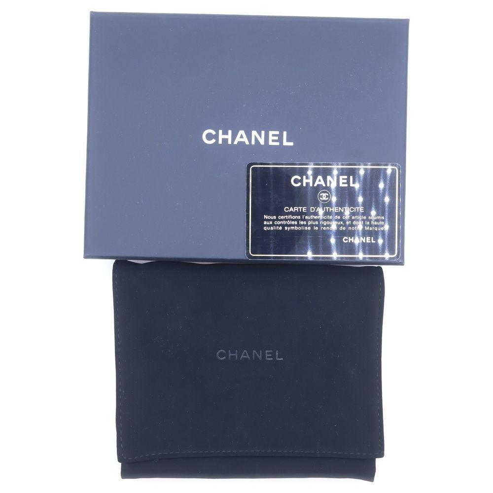 Chanel Caviar Leather CC Logo Filigree Compact Wallet Trifold Black — view 6