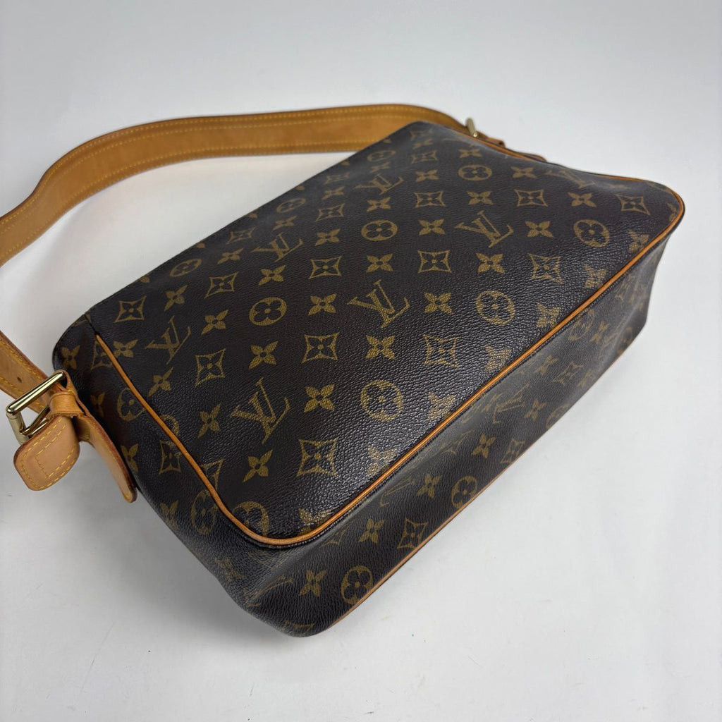 Louis Vuitton Viva-Cite GM Shoulder Bag Monogram Brown — view 2