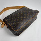 Louis Vuitton Viva-Cite GM Shoulder Bag Monogram Brown — view 2