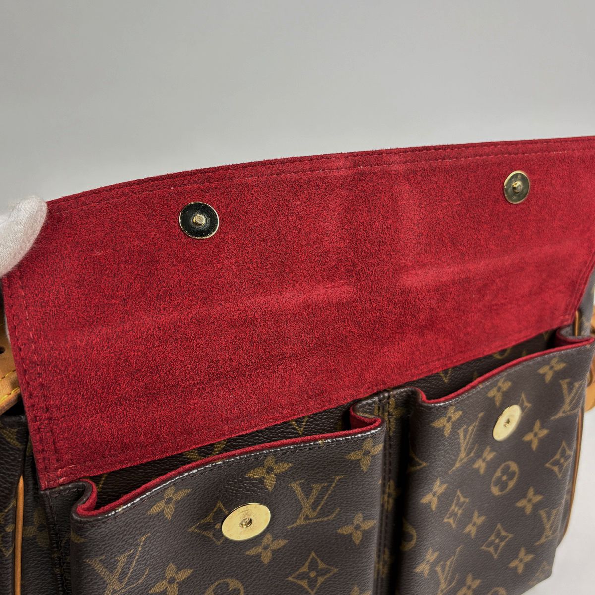 Louis Vuitton Viva-Cite GM Shoulder Bag Monogram Brown — view 4