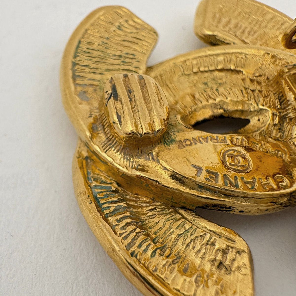 Chanel CC Logo Earrings Gold Plated — view 4