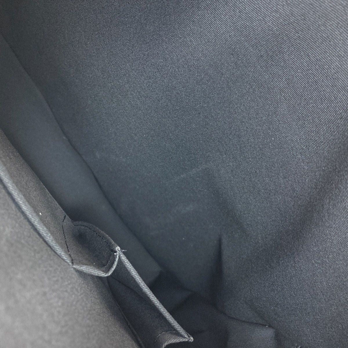 Louis Vuitton Steve Shoulder Bag Monogram Glace — view 8
