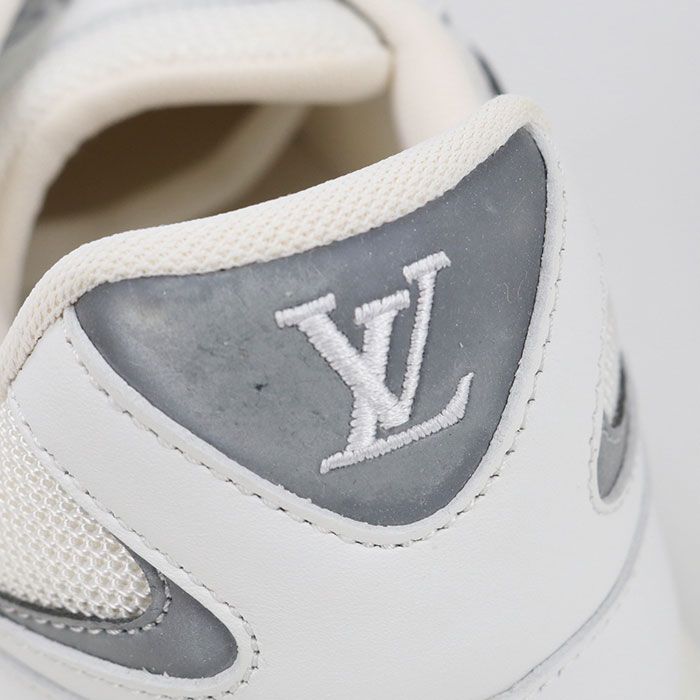 Louis Vuitton Low Cut Run Away Sneakers Leather — view 8