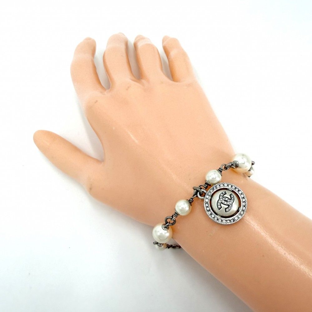 Chanel Bracelet CC Logo Adjustable Star with Faux Pearl Rhinestone Silver White — view 3