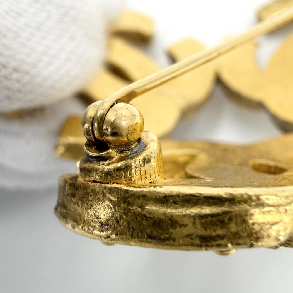 Chanel Brooch CC Logo Triple Coco Vintage Gold Plated — view 9