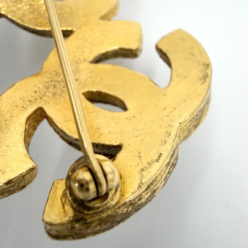Chanel Brooch CC Logo Triple Coco Vintage Gold Plated — view 7