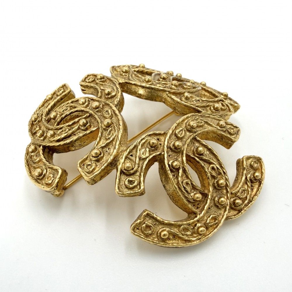 Chanel Brooch CC Logo Triple Coco Vintage Gold Plated — view 3