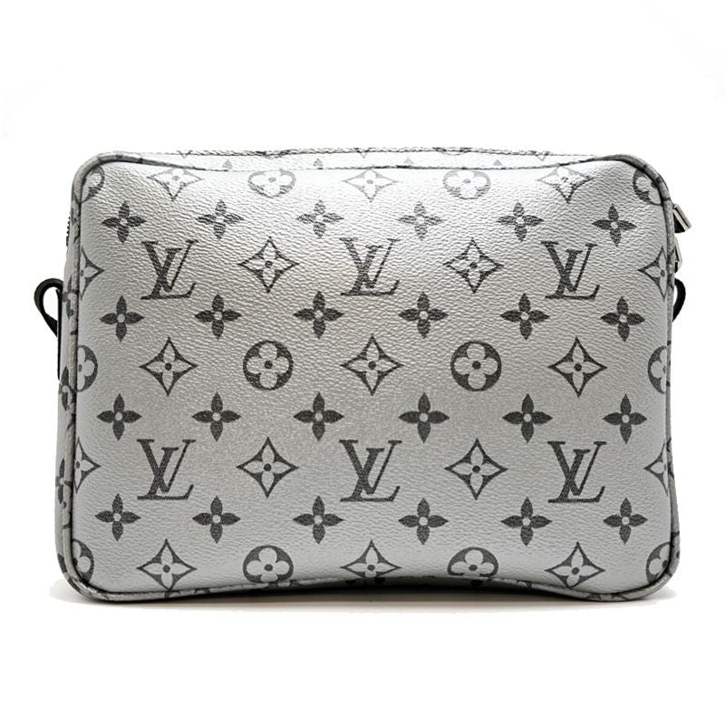 Louis Vuitton Shoulder Bag — view 2